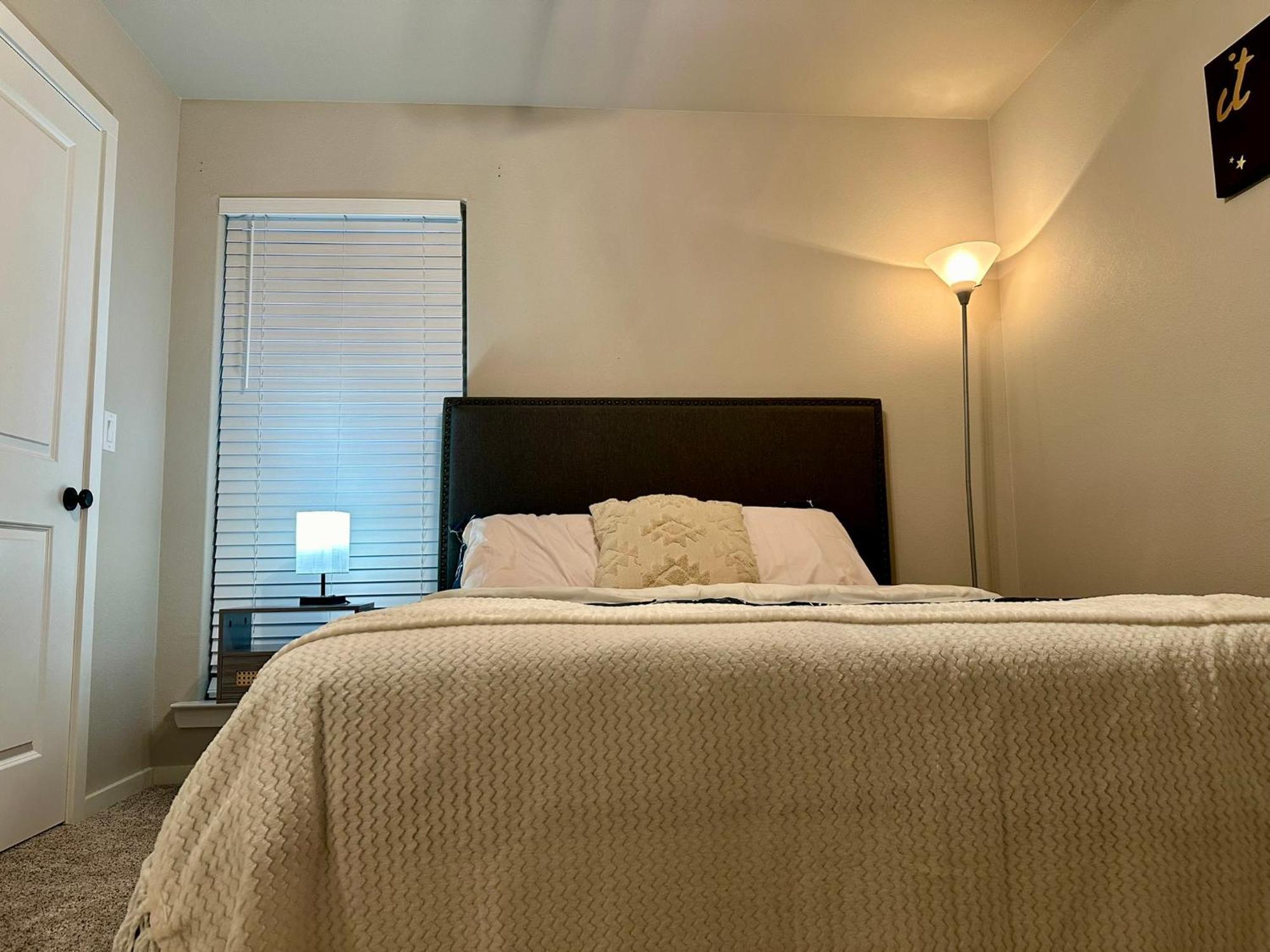 3Bed/2Bath Cozy Spacious Place Lubbock Exterior photo