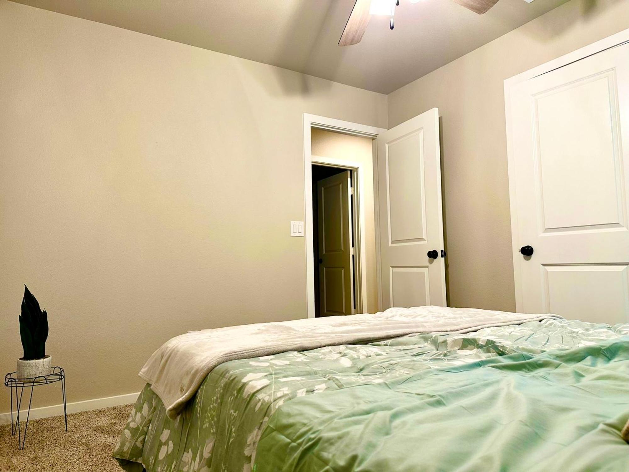 3Bed/2Bath Cozy Spacious Place Lubbock Exterior photo